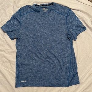 Russell Large dri-power 360 short sleeve shirt.